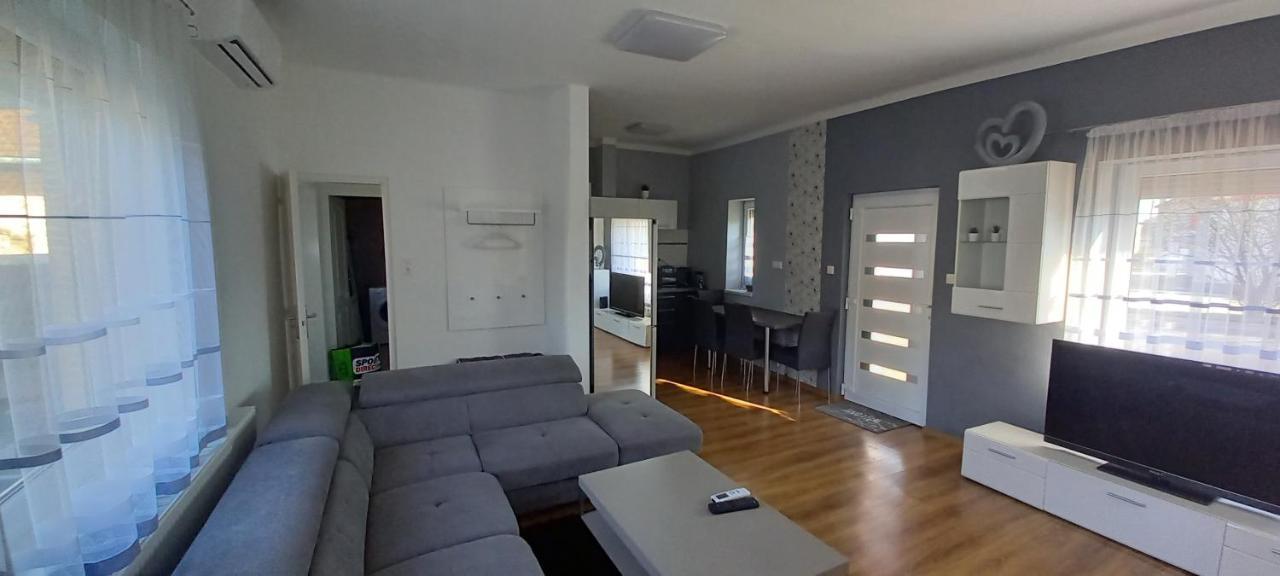 Be-Le-Valo Apartman Szécsény Exteriör bild